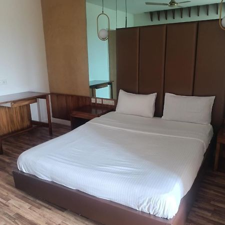 Purple Inn Mysuru Zewnętrze zdjęcie
